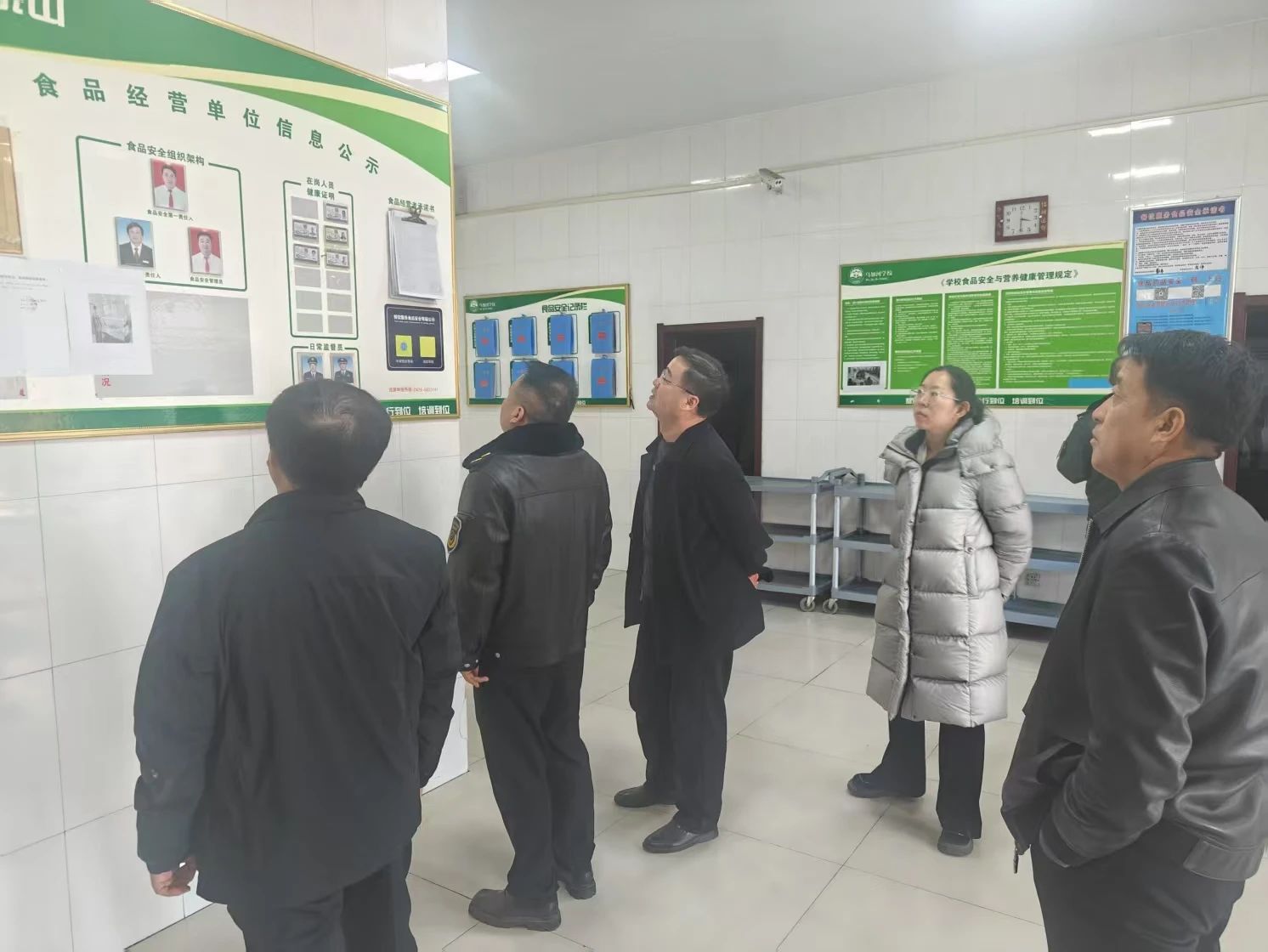 2乌加河镇：开展校园食品安全专项检查  3.jpg