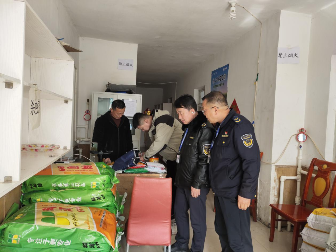 乌拉特中旗市场监督管理局全方位护航春耕备耕 11.png